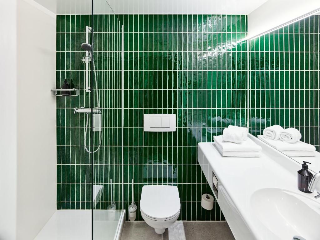 Kamar mandi di Hotel Weitzer Graz - Centre of Graz