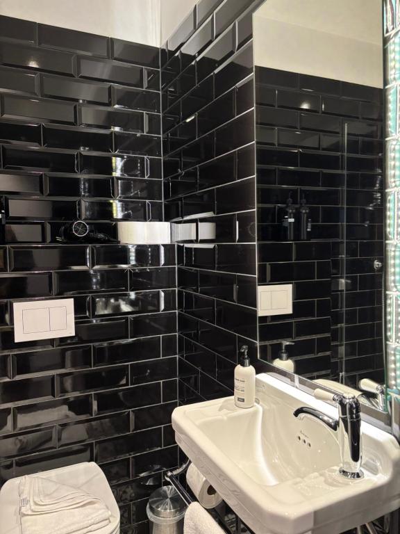 R13 - A Townhouse Hotel - Resim 31