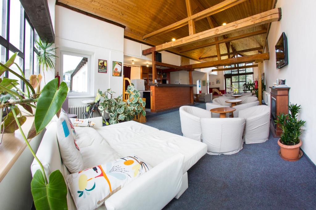 Posezení v ubytování Hotel Harrachov Inn
