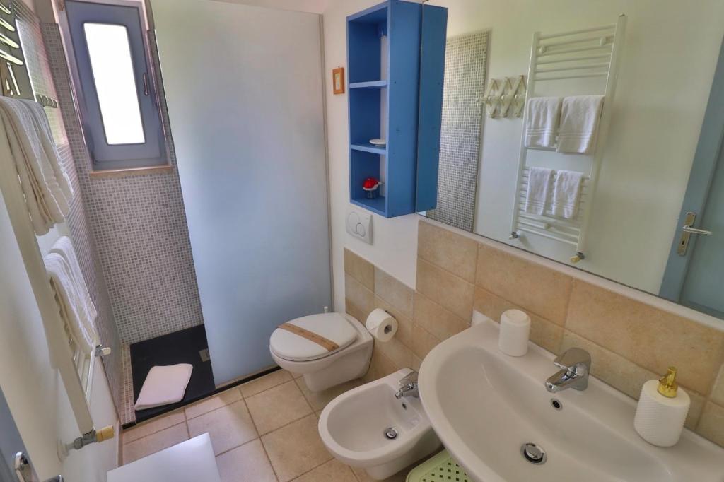 Koupelna v ubytování Masseria Trullo Sovrano Exclusive B&B