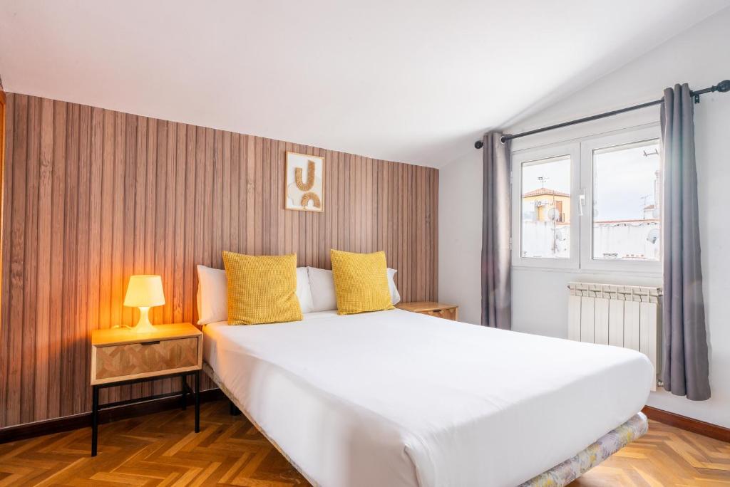 Postel nebo postele na pokoji v ubytování Smartr Madrid Chueca