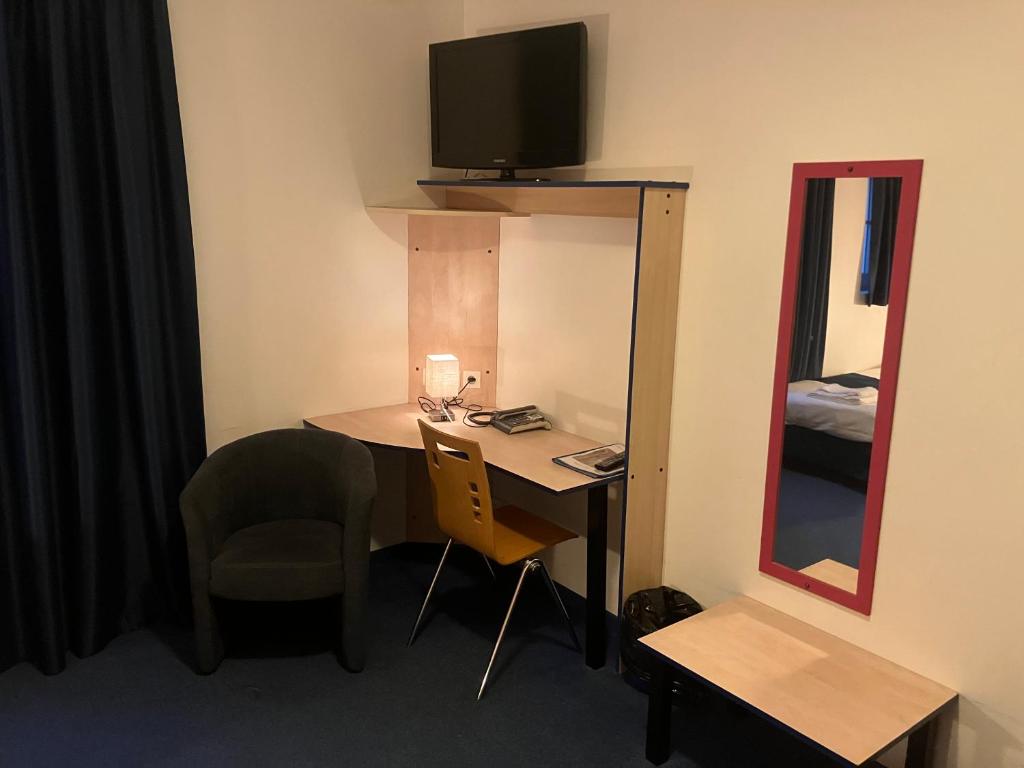 Hotel César Centre-ville Gare Charleville-Mézières - Chambre Lits Jumeaux