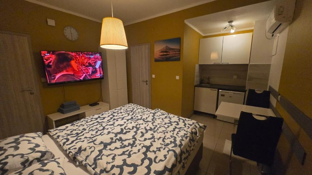 Royal Apartments & Rooms - Double Room
