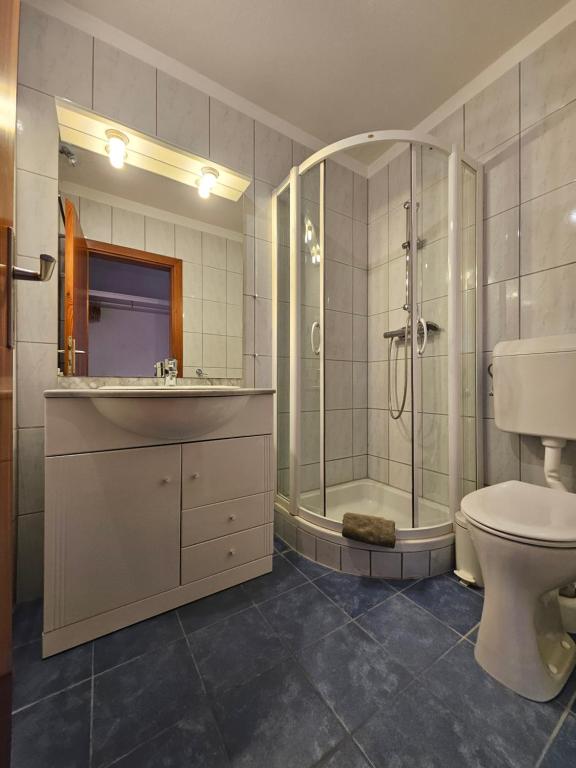 Koupelna v ubytování Pension Sonnhof Attersee