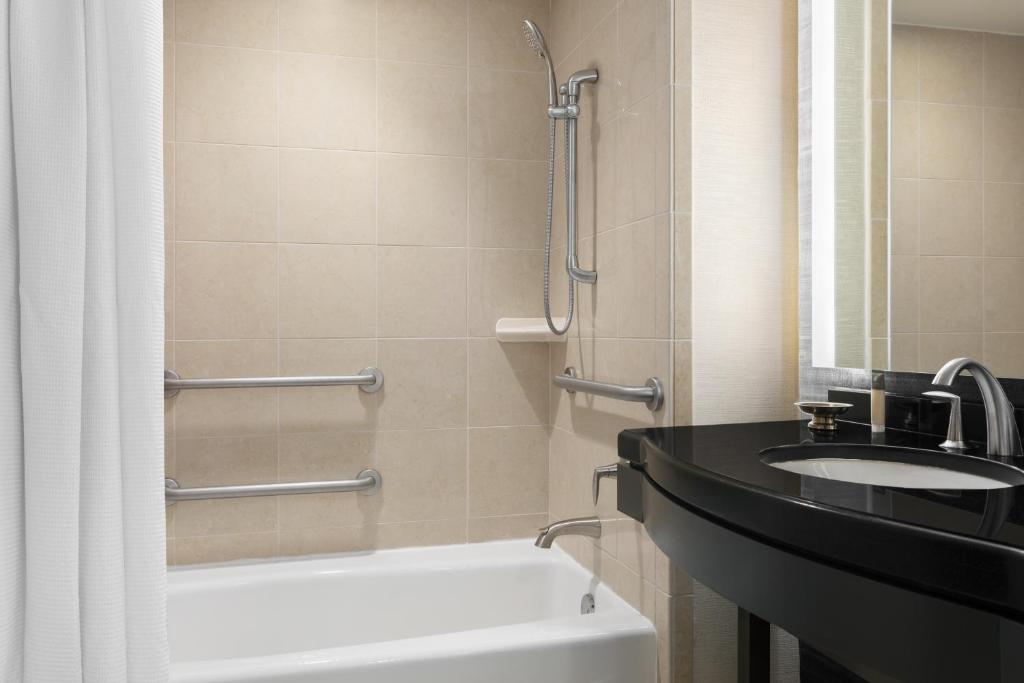 Gaylord National Resort & Convention Center - 