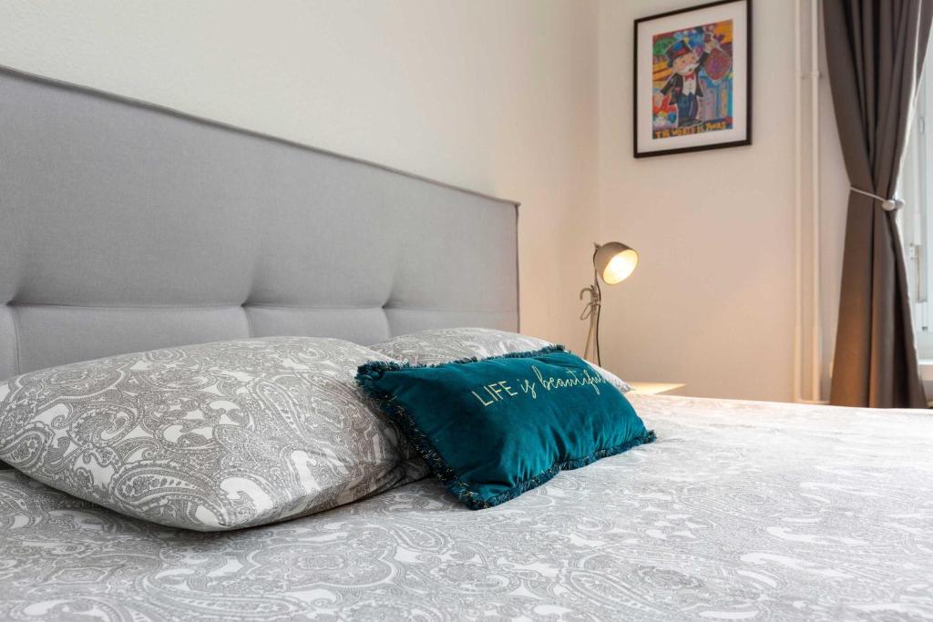 KAYA Zurich Apartment SAPPHIRE - Downtown 2BR Deluxe Apt - Resim 13