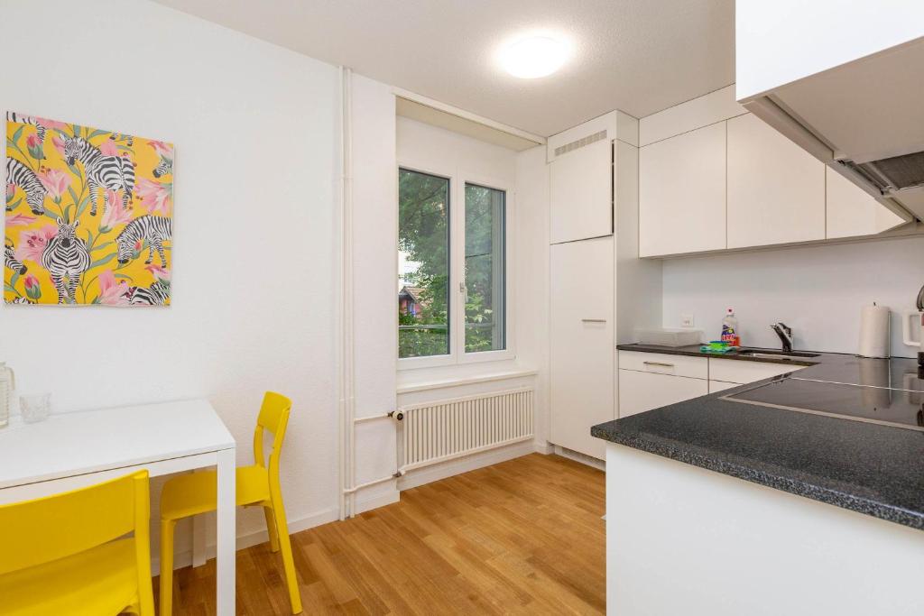 KAYA Zurich Apartment SAPPHIRE - Downtown 2BR Deluxe Apt - Resim 24