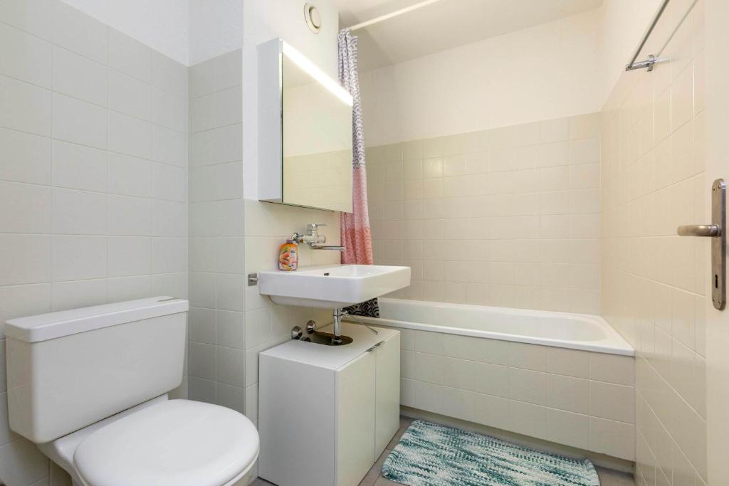 KAYA Zurich Apartment SAPPHIRE - Downtown 2BR Deluxe Apt - Resim 29