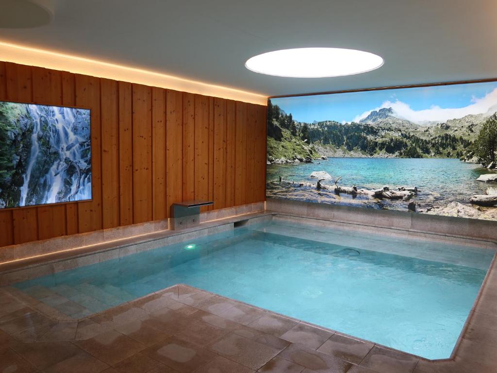 Bazén v ubytování Hotel La Morera nebo v jeho okolí