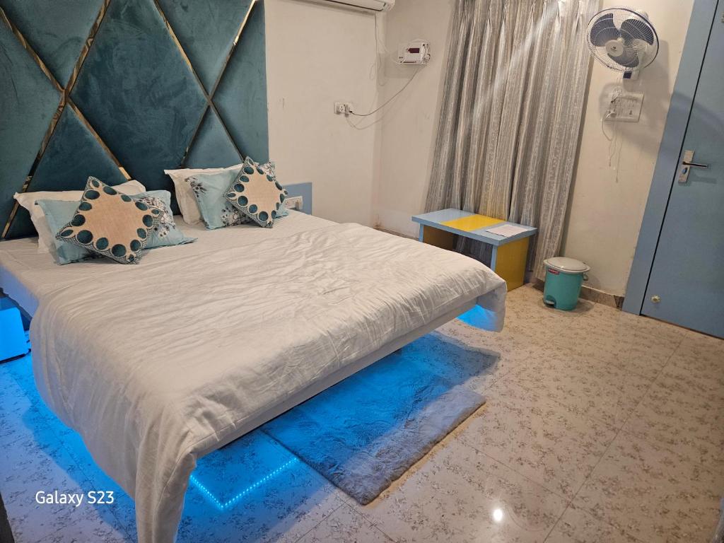 Postel nebo postele na pokoji v ubytování Hotel Sunset