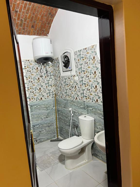 The Mango Guest House - 11