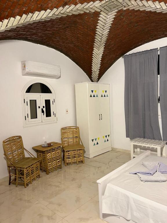 The Mango Guest House - 9