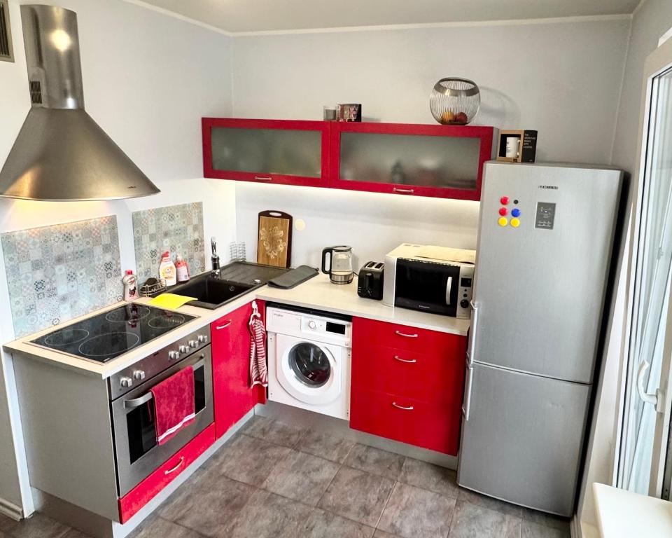 Quiet and comfortable apartment with parking for a nice stay for two, one or a couple guests with a child - One-Bedroom Apartment