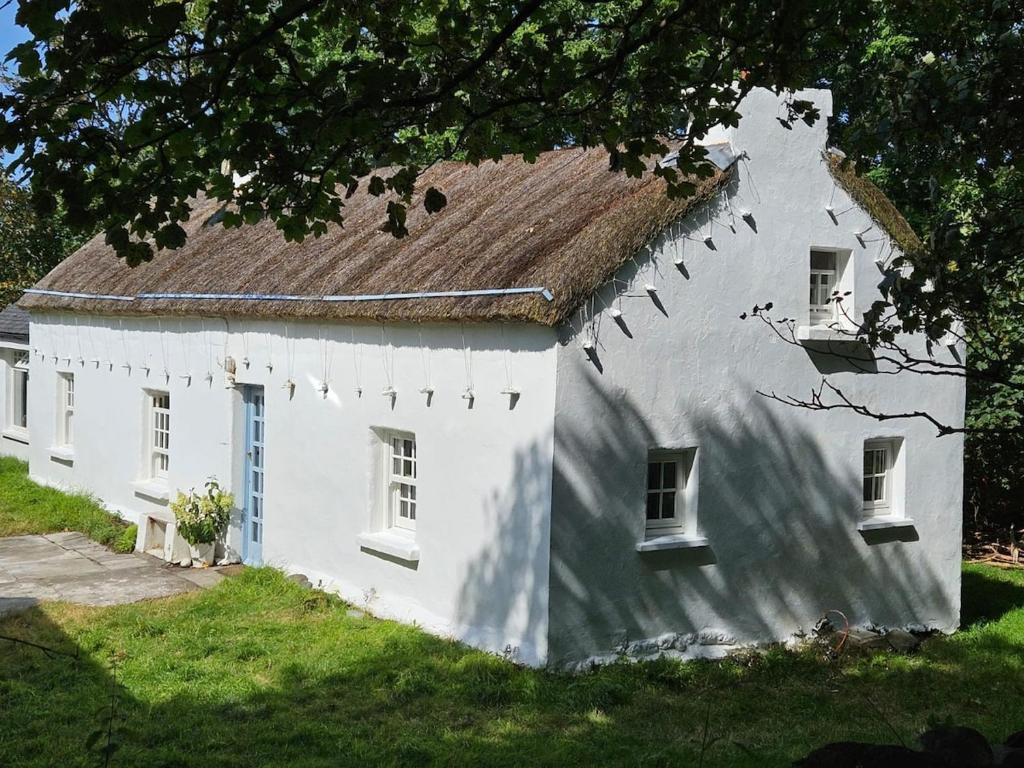 Gallery image of Birds Nest - 18th Century in Kilgoly