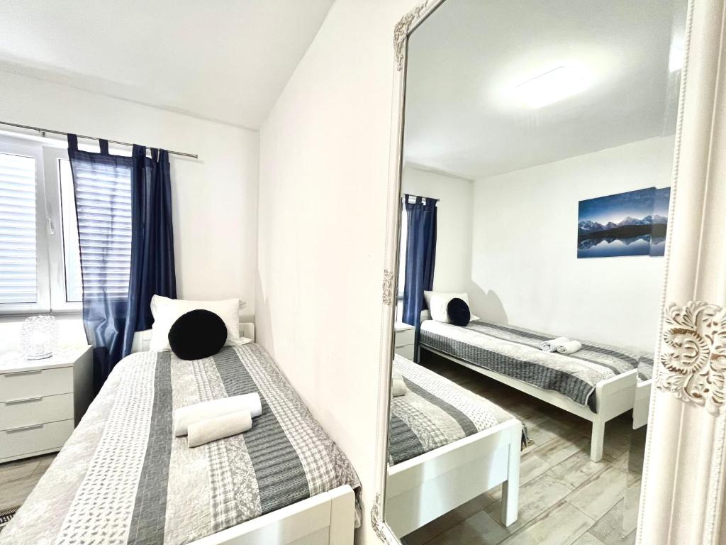 Apartments Monica - 13