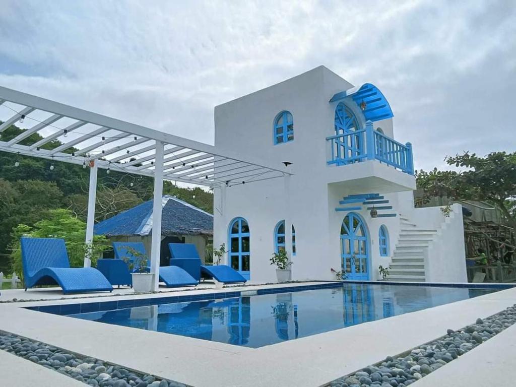Πισίνα στο ή κοντά στο La Grande Shores Beach Resort