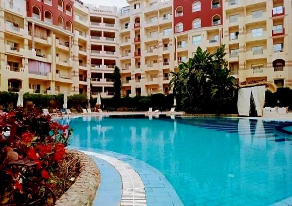 Бассейн в Luxury Sea view studio или поблизости