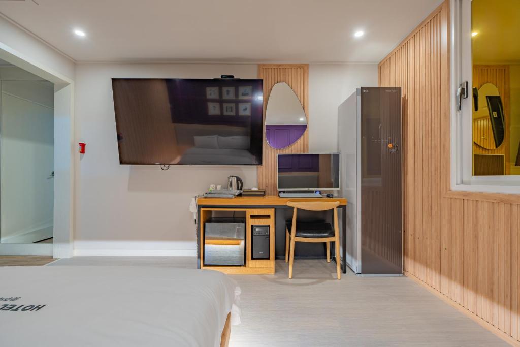 Kuchyň nebo kuchyňský kout v ubytování Hotel Yoegieottae Gwangju Station