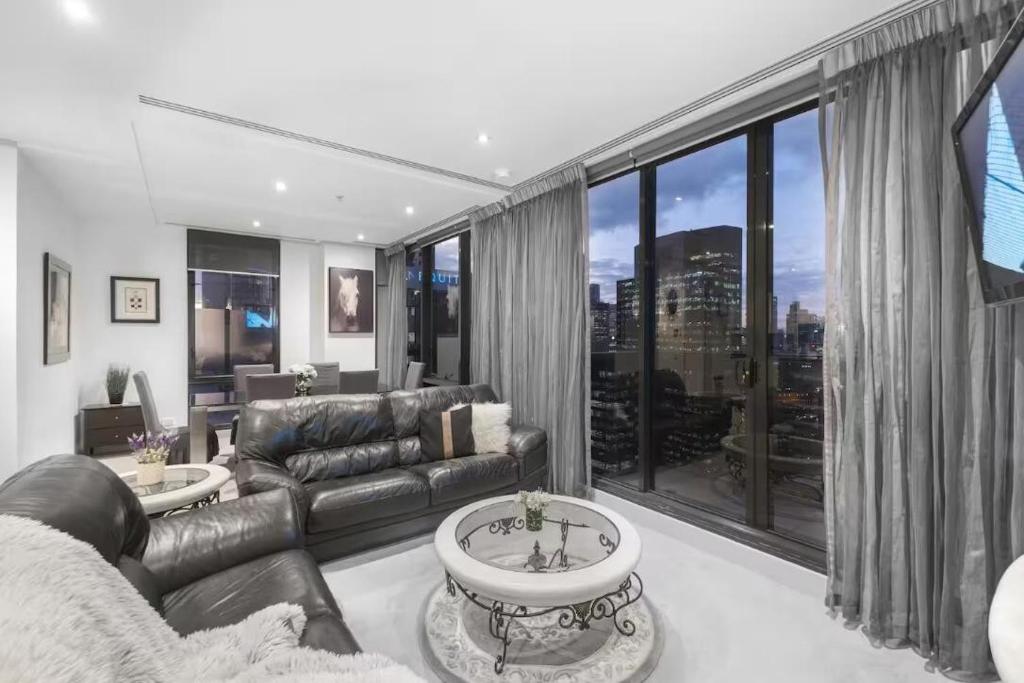 Exquisite 2 BRM 2 BTH Penthouse at Crown Precinct, Melbourne (updated ...