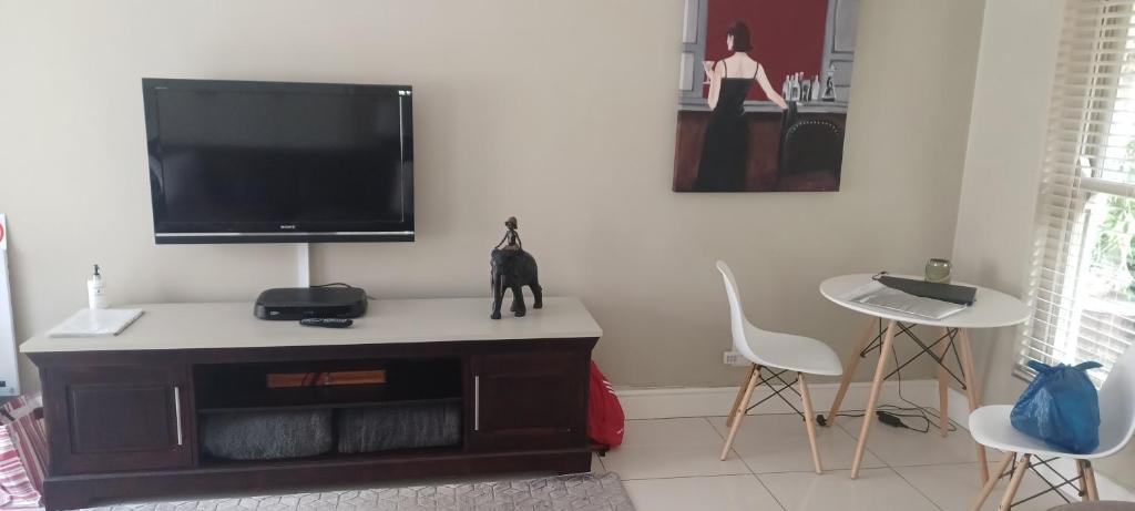 TV a/nebo společenská místnost v ubytování Tranquil Tokai