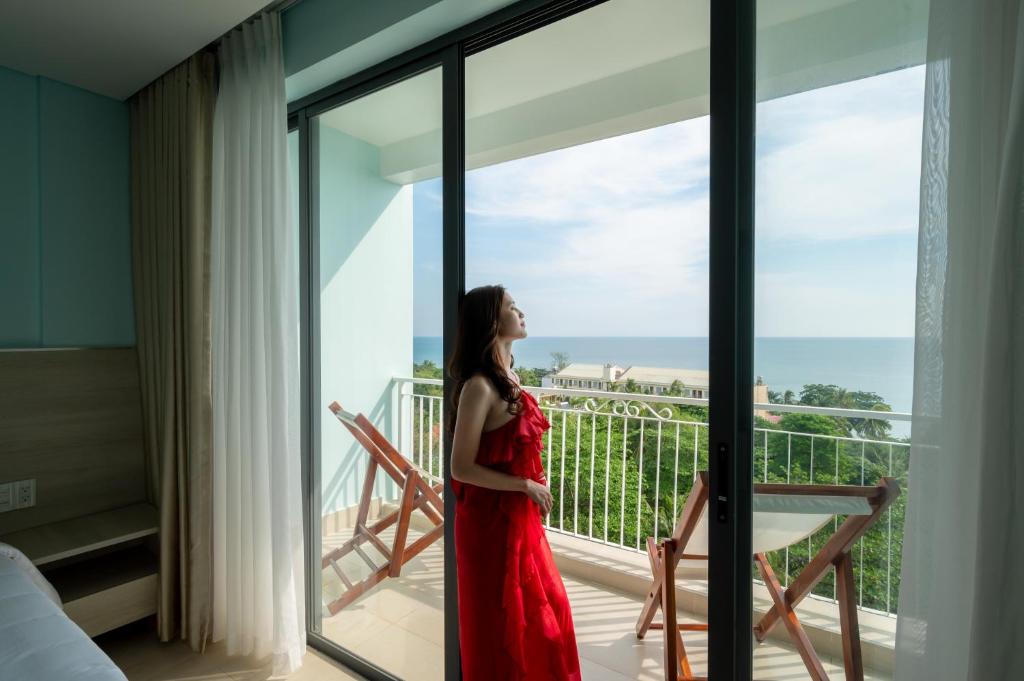 Deluxe Twin Room with Two Single Beds and Sea View