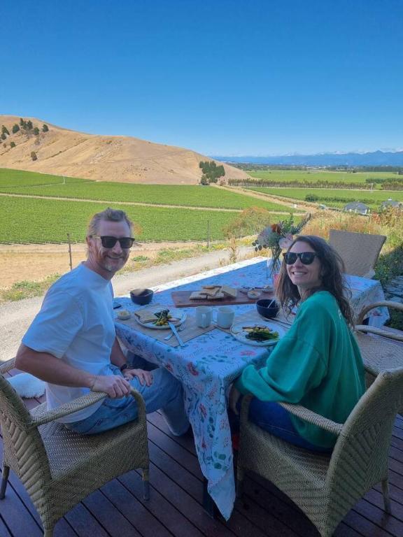 Entire Poolside Accommodation - Resim 17