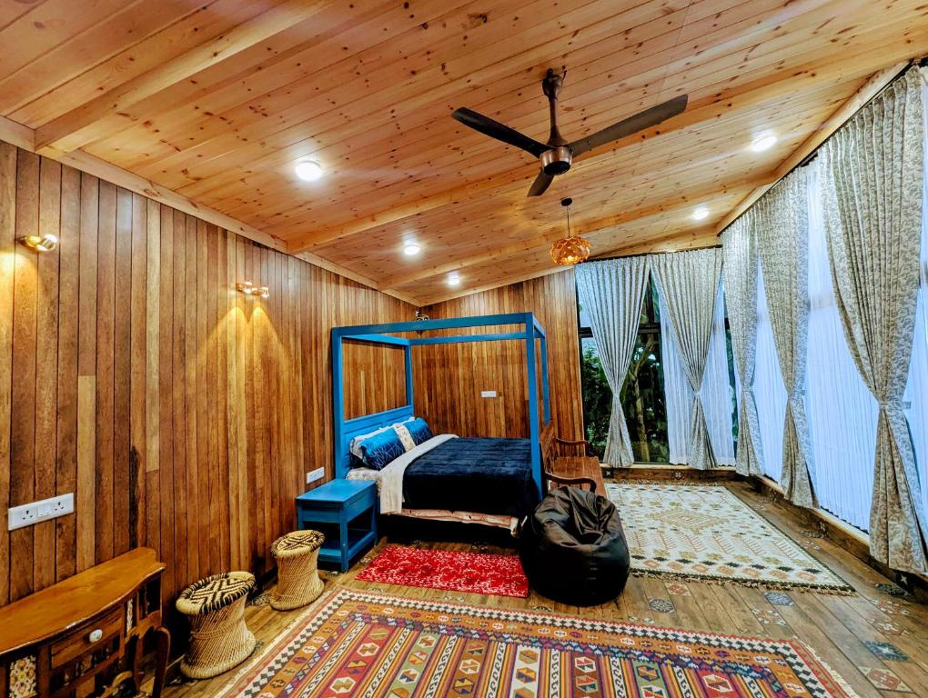 Postel nebo postele na pokoji v ubytování Cloudwalks Homestay