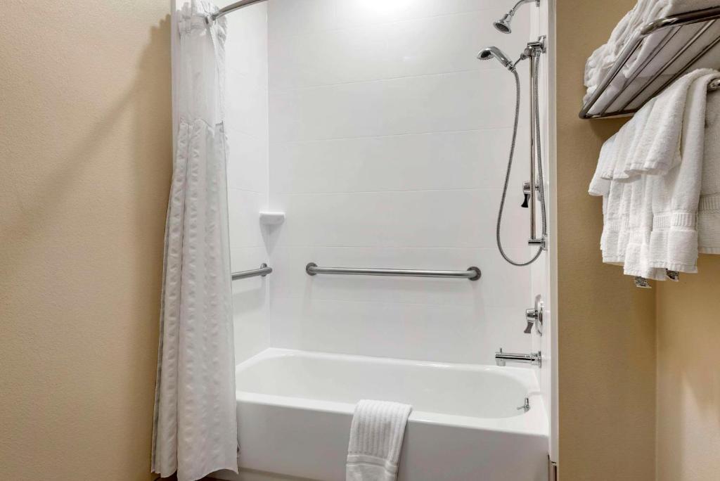 Comfort Inn Crawfordsville photo