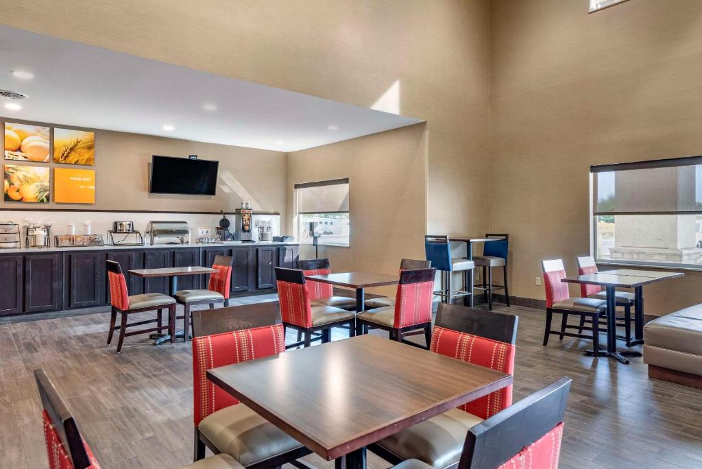 Comfort Inn Crawfordsville photo