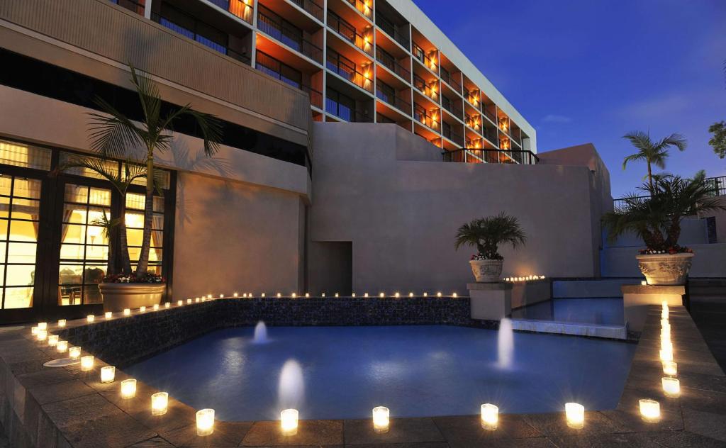 Hilton Orange County/Costa Mesa photo