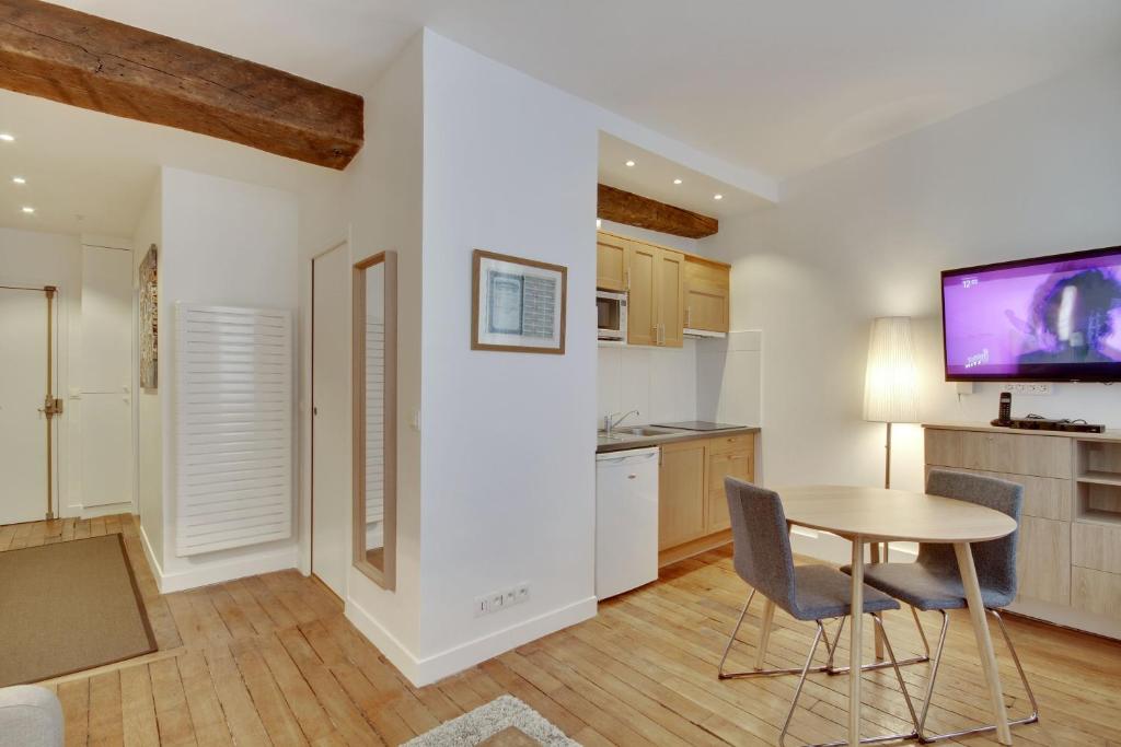 Apartments for Work in City Center - 18