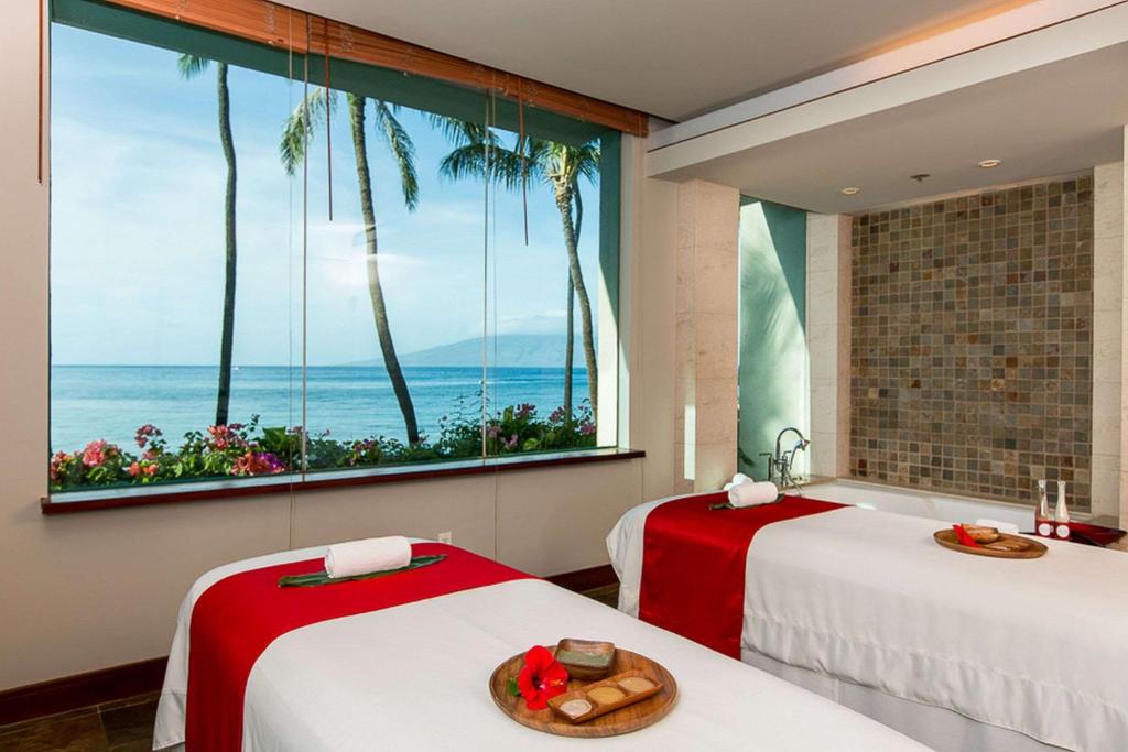Postel nebo postele na pokoji v ubytování Hyatt Regency Maui Resort & Spa