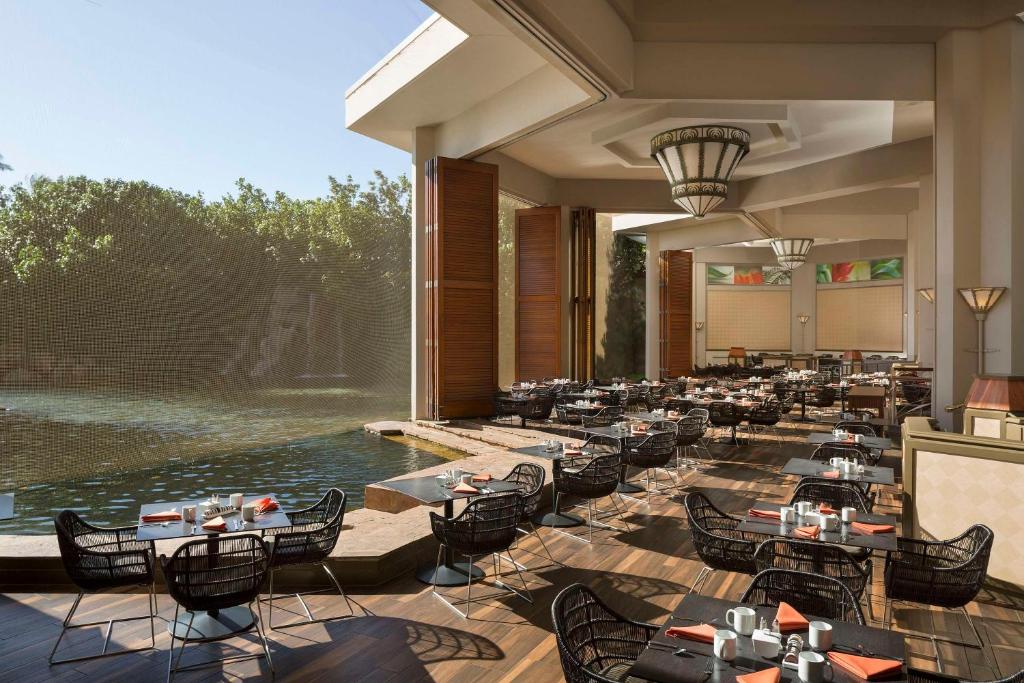 Restaurace v ubytování Hyatt Regency Maui Resort & Spa
