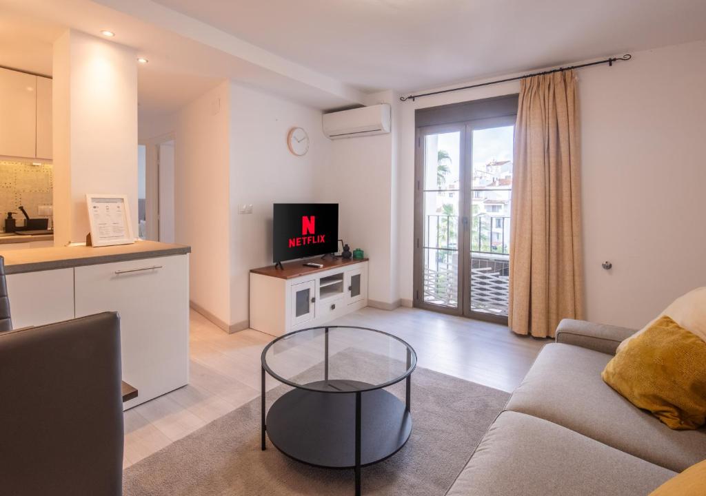 Two Bedroom apartment within Puerto Banus Marina
