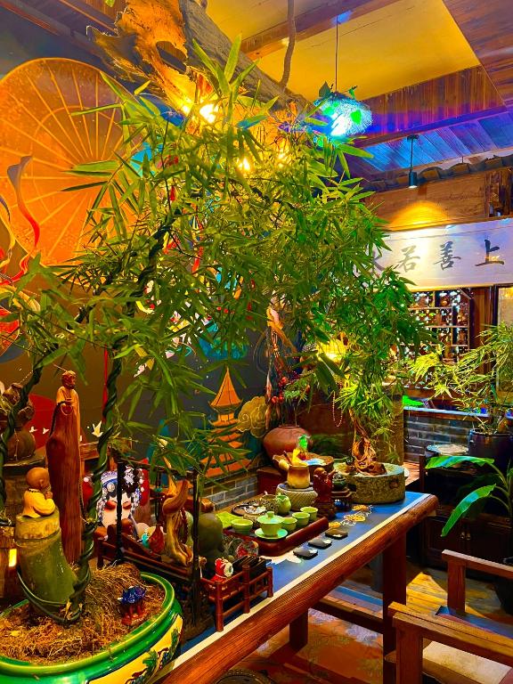 Restaurace v ubytování Longji Friendship Tree Hotel-Antique collection