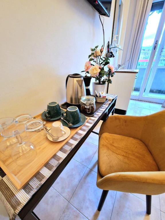 Príslušenstvo na prípravu kávy alebo čaju v ubytovaní Appia Avenue 639