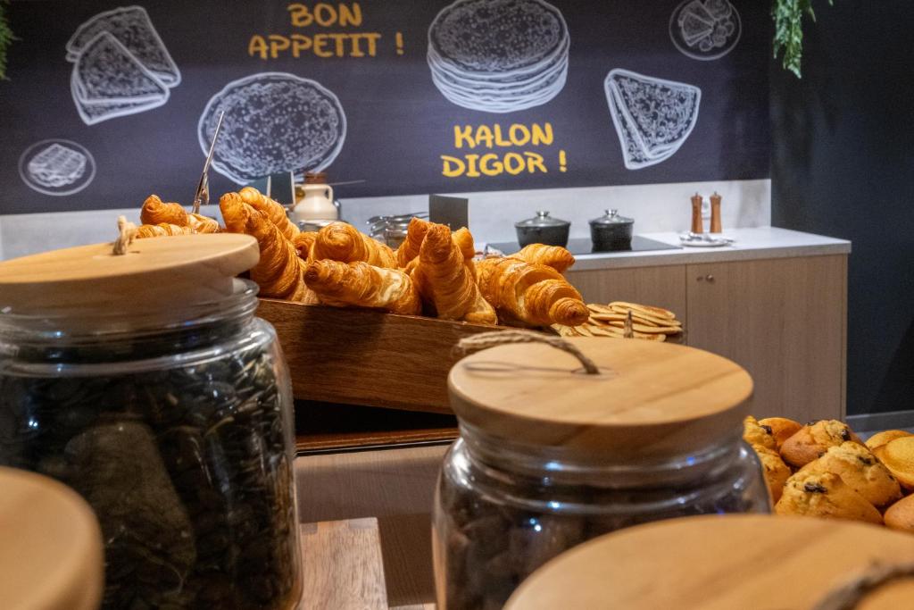 Jídlo v aparthotelu nebo okolí