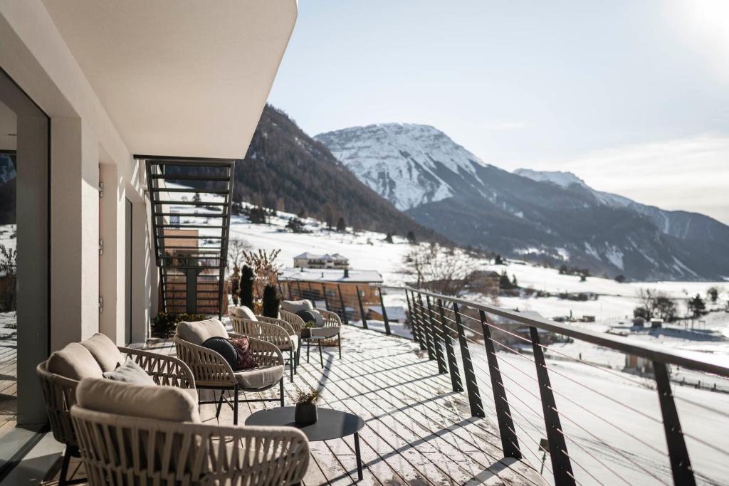 Nespecifikovaný výhled na hory nebo výhled na hory při pohledu z hotelu
