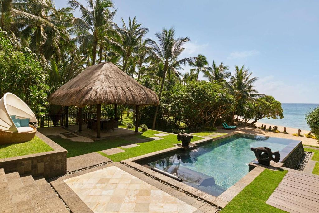 Bazén v ubytování Shangri-La Boracay nebo v jeho okolí