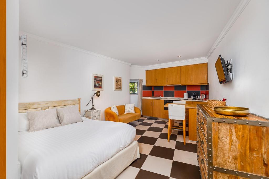 Pateo Santo Estevao-Self Catering Apartments - Studio