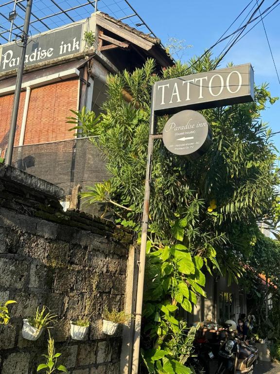 Certifikát, hodnocení, plakát nebo jiný dokument vystavený v ubytování Paradise Inn