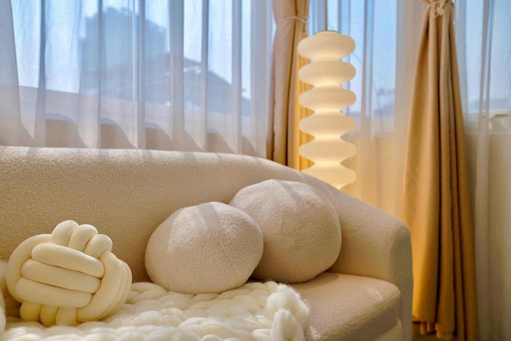 Posezení v ubytování Keypad Hotel - 28 Dịch Vọng Hậu