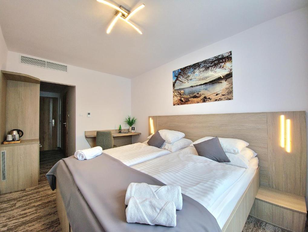 
Superior Deluxe Double or Twin Room 
