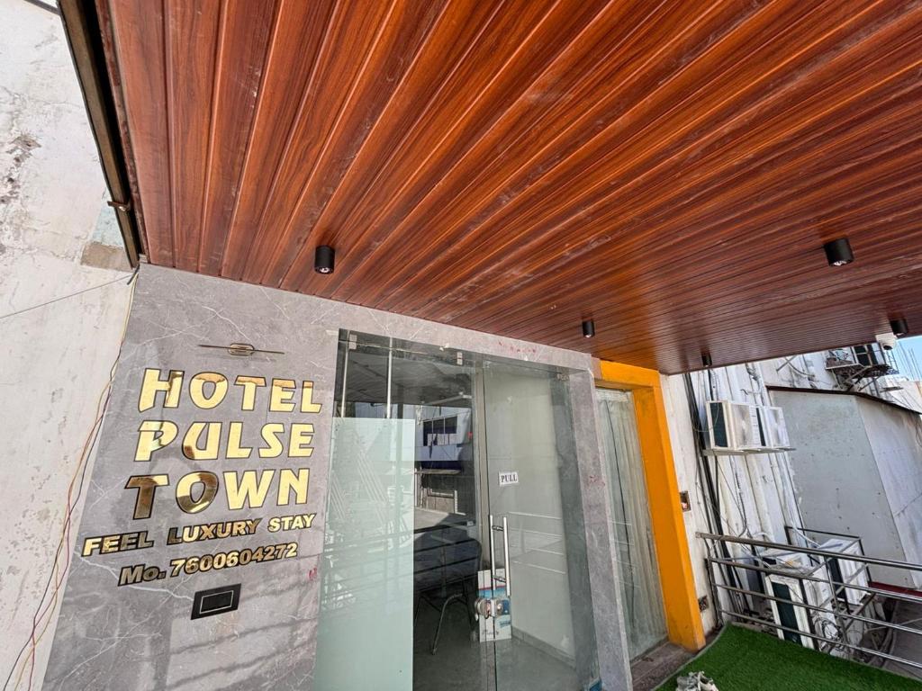 Fotografie z fotogalerie ubytování Hotel Pulse Town v destinaci Ahmadábád