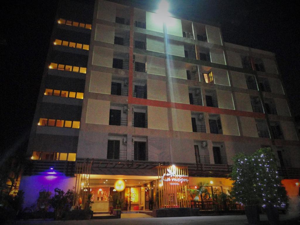 La Moon At Phuket - SHA Extra Plus - Resim 43