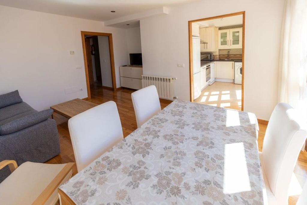 A seating area at El Peregrino Llanes VUT