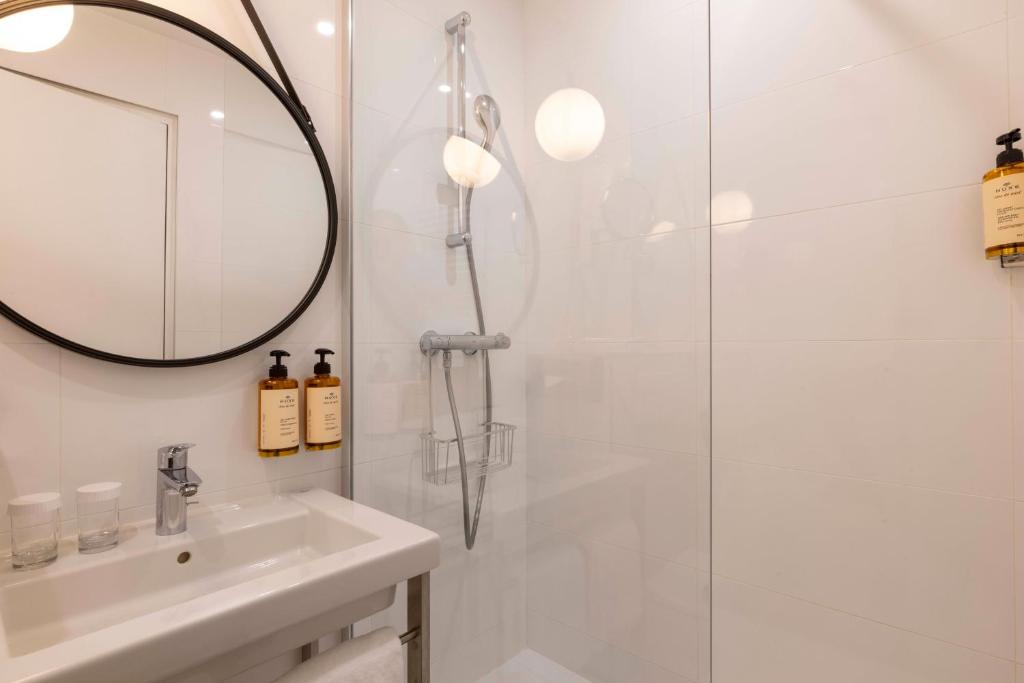 Hotel Trianon Rive Gauche - Resim 7