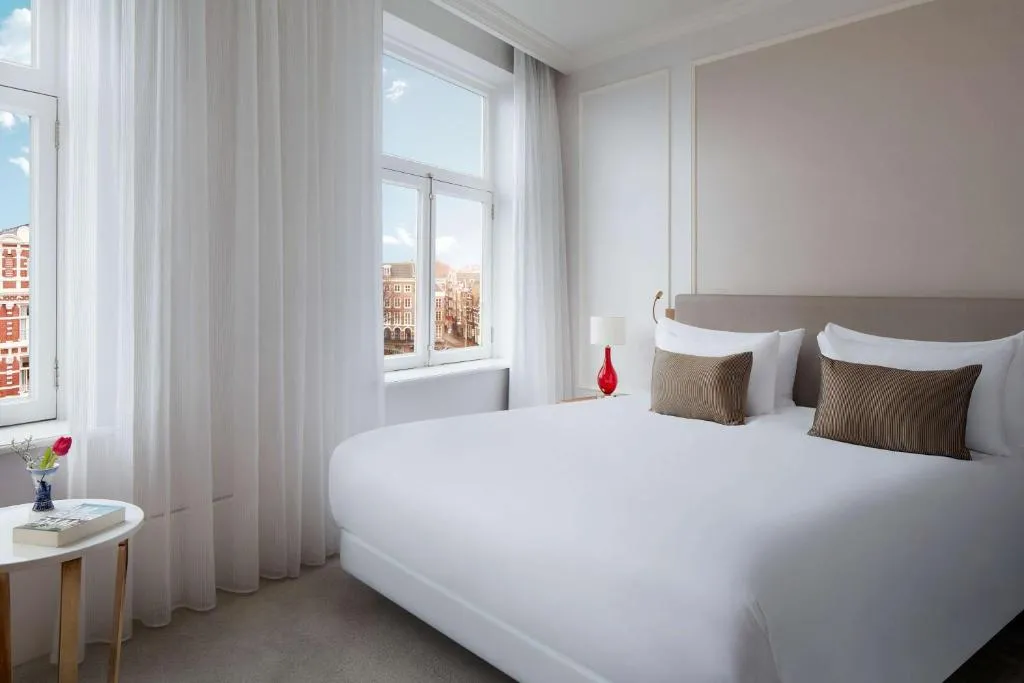 Deluxe Double or Twin Room with Canal View