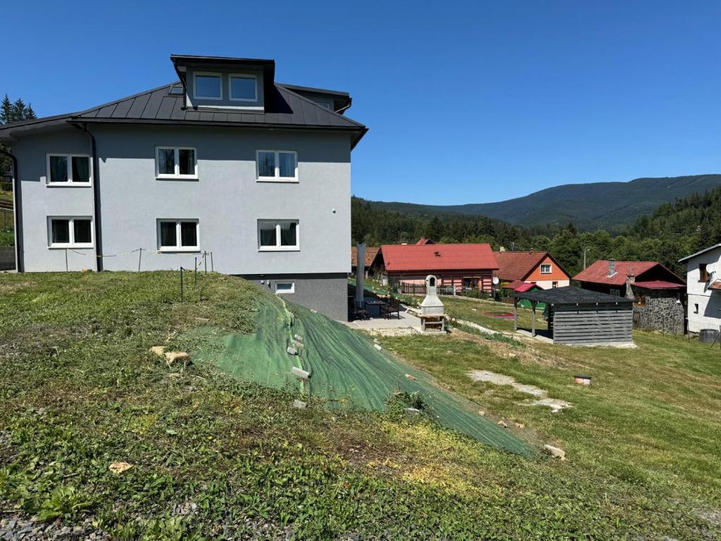 Příroda nedaleko aparthotelu