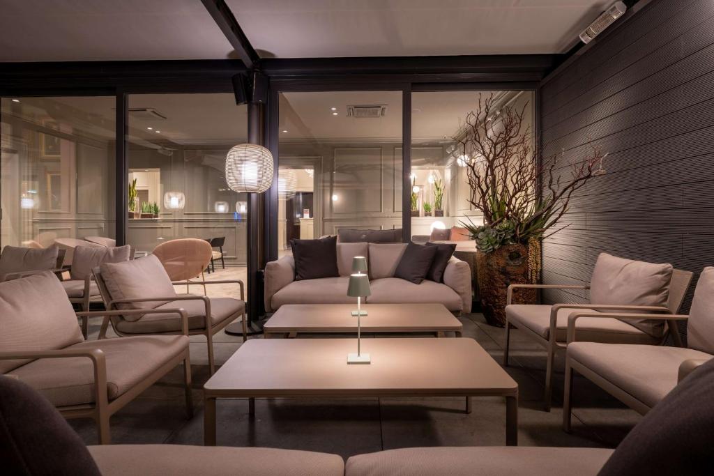 Posezení v ubytování WorldHotel Casati 18